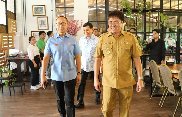 Dari Yogya ke Manado, Eddy Soeparno Gencarkan Pemanfaatan Sampah Menjadi Energi
